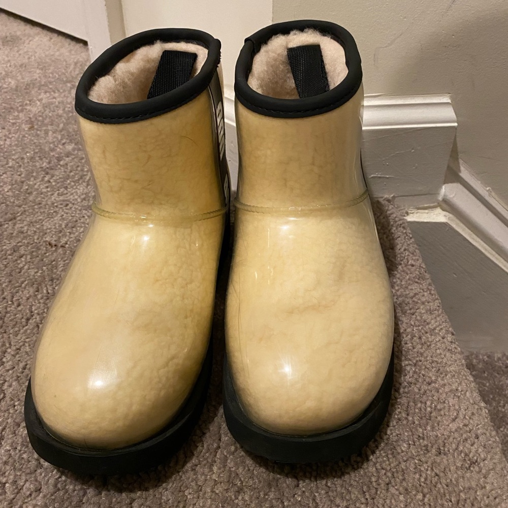 Tan Ugg Kid Boots